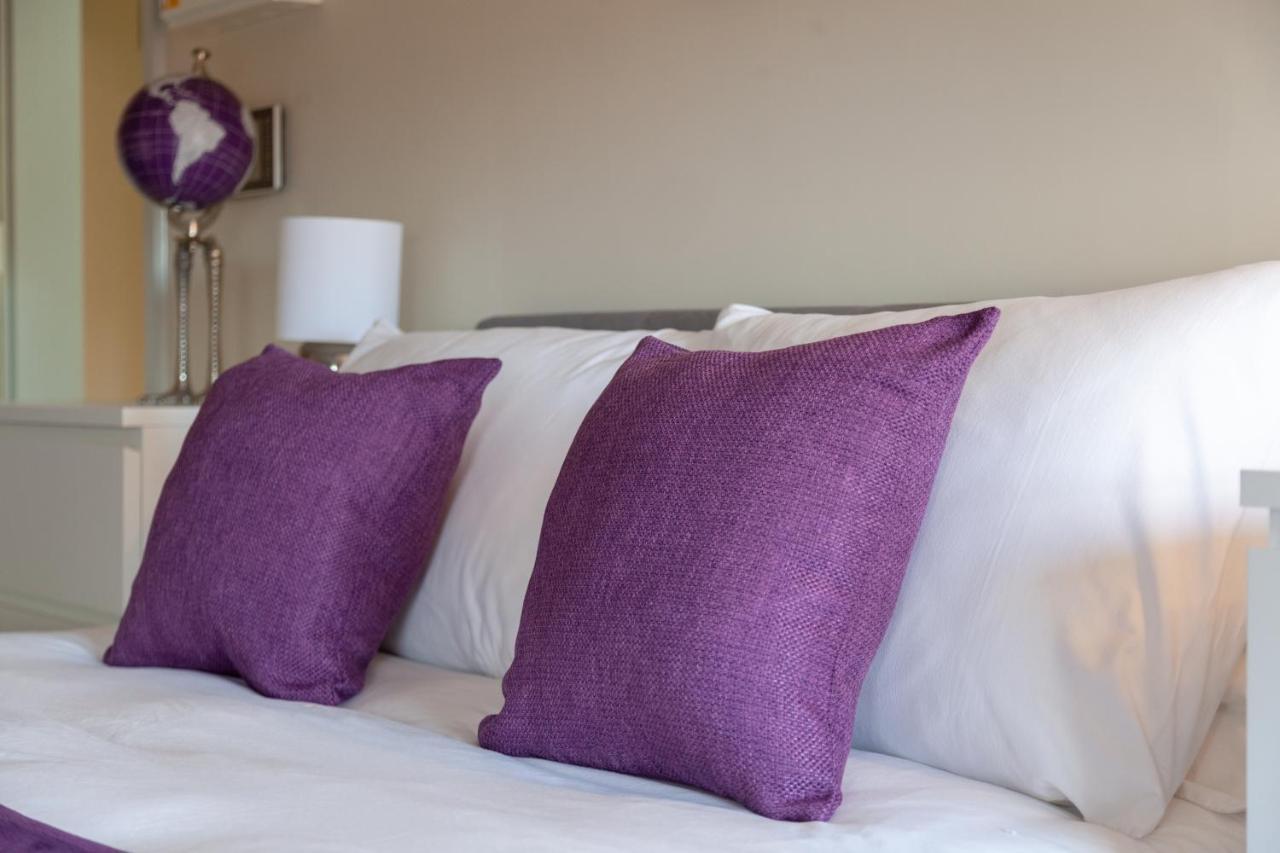 Isabella House - Hereford City Centre Aparthotel, By Rentmyhouse Buitenkant foto